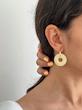 گوشواره loop صدفی آویز