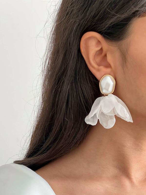 گوشواره پارچه‌ای و مروارید دفرمه
