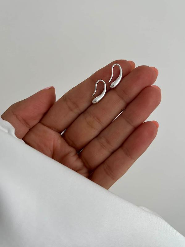گوشواره مینیمال خط