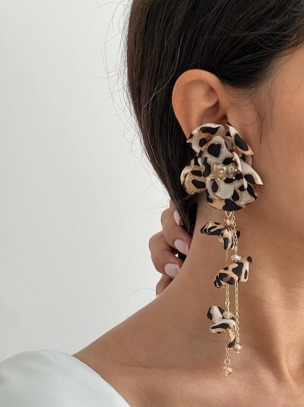 گوشواره پارچه‌ای پلنگی بلند