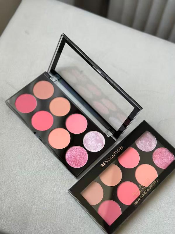 پالت رژگونه و هايلايتر رولوشن اولترا بلاش Ultra Blush