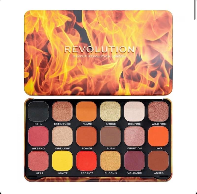 پالت سایه 18 رنگ رولوشن Revolution مدل Forever Flawless Fire