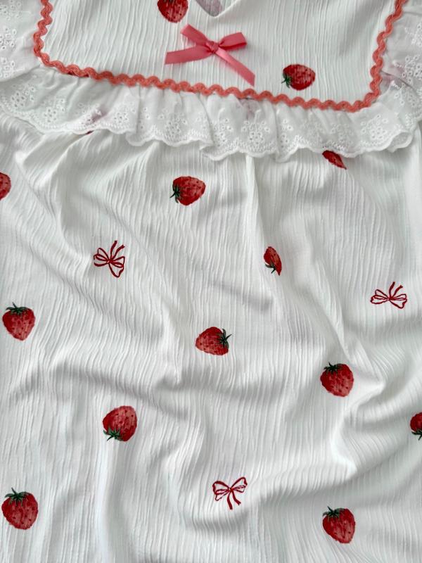 ست تیشرت شلوار توت فرنگی🍓🎀
