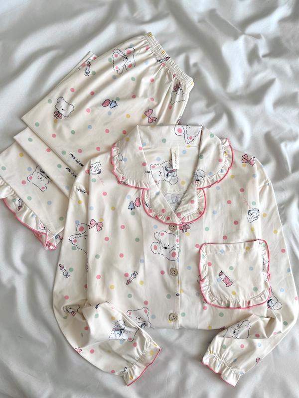 بلوزشلوار زمینه سفید توپ توپی با طرح خرگوش