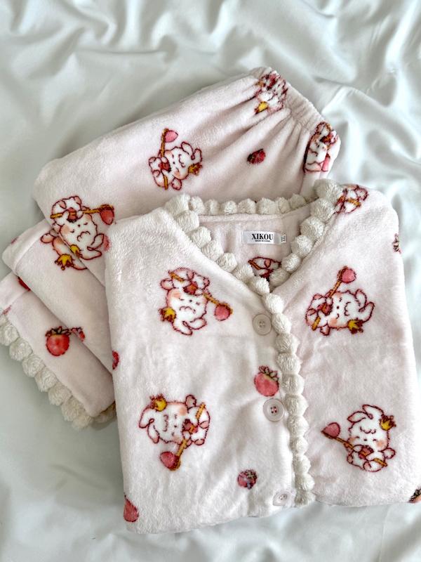 ست تدی بلوزشلوار عروسکی با طرح توت فرنگی