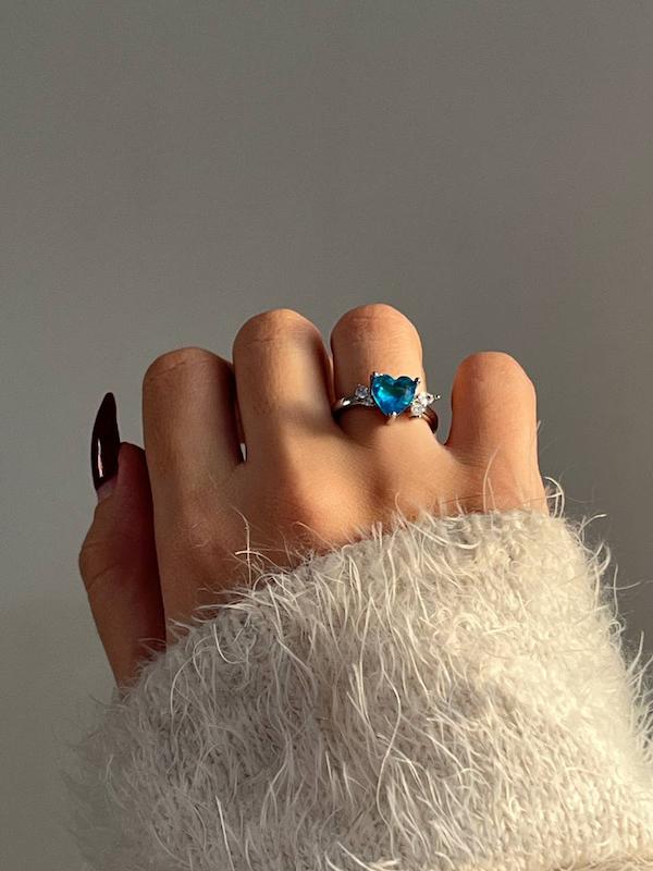 انگشتر قلب آبی لوکس طرح جدید