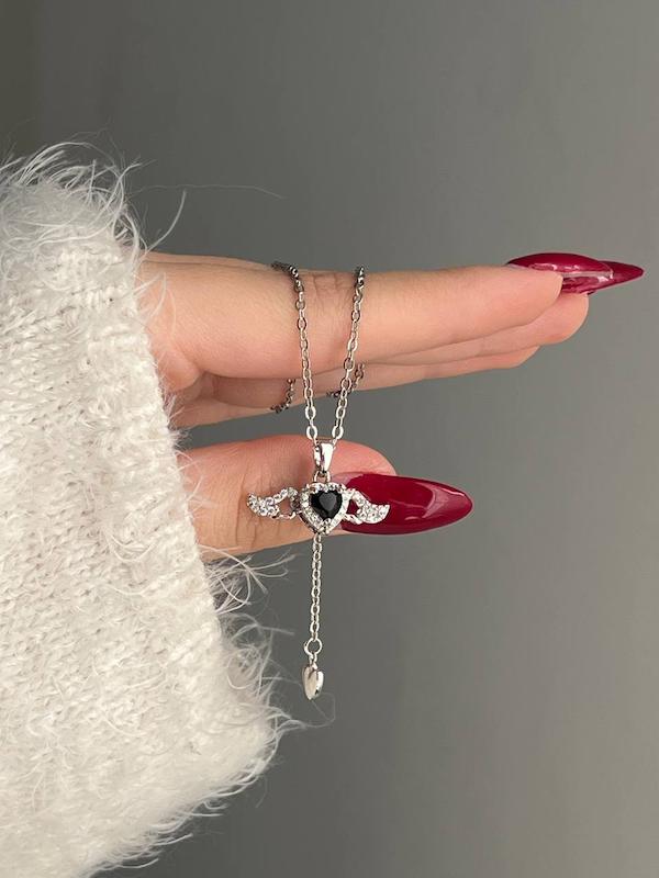 گردنبند بال فرشته قلب مشکی