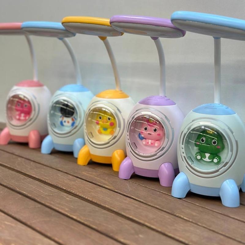 چراغ مطالعه و شب خواب فضاپیما