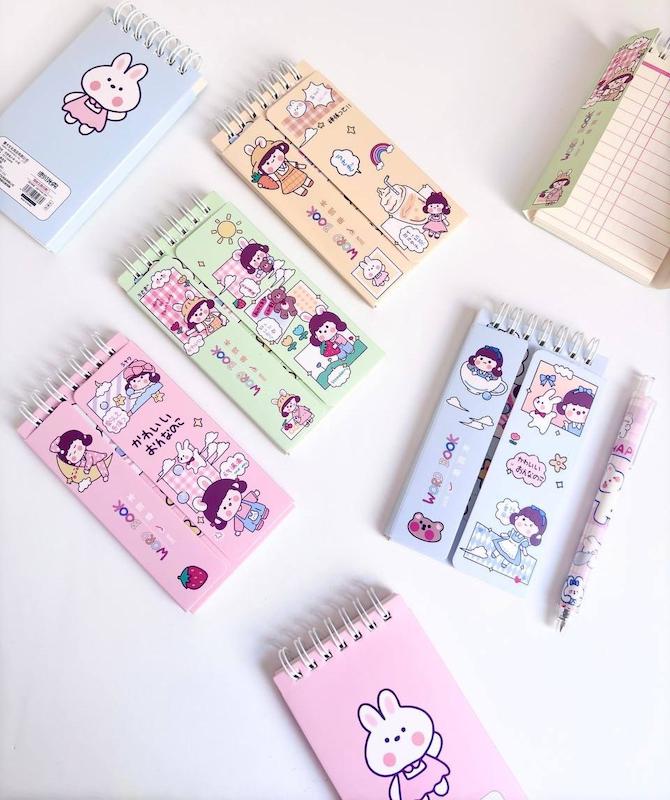 دفترچه لغات دختر