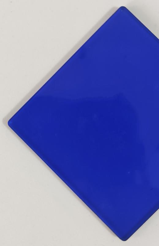 ورق 2.8 میل آبی شفاف کد 3002 ابعاد 122*183 سانتیمتر چینی