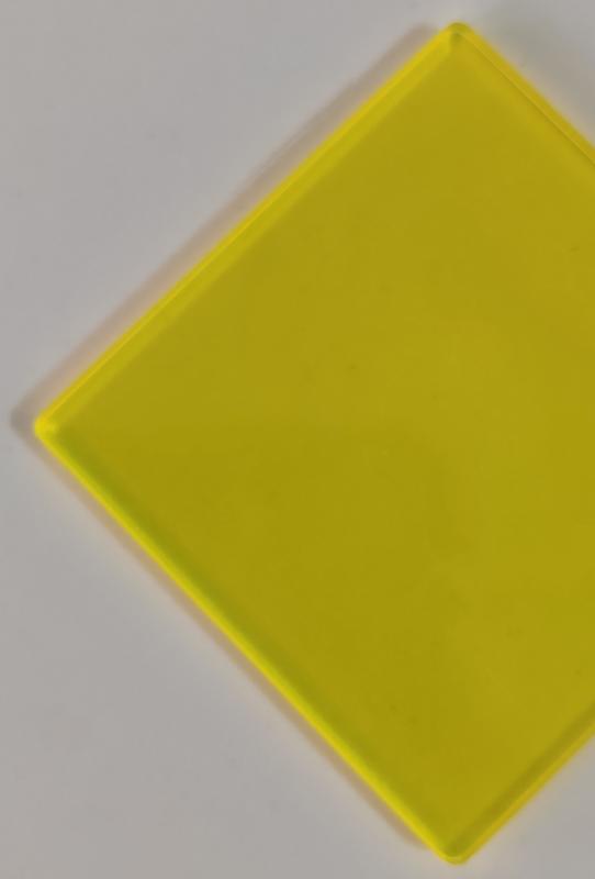 ورق 2.8 میل زرد شفاف  ابعاد 122*183 سانتیمتر تایوان 