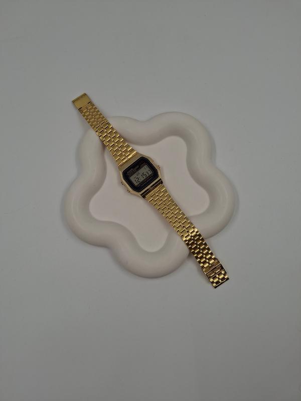 ساعت کاسیو طلایی بزرگ