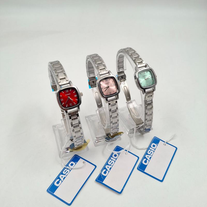 ساعت کاسیو صفحه مربع