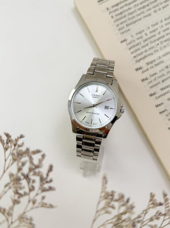 ساعت زنانه و مردانه برند کاسیو مدل عقربه ای تاریخ دار نقره ای mtp-1199 Casio