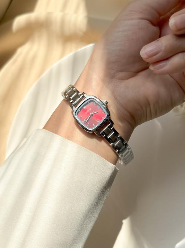 ساعت زنانه کاسیو مربعی Casio
