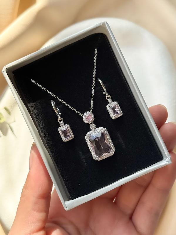 نیمست جواهری نورینا