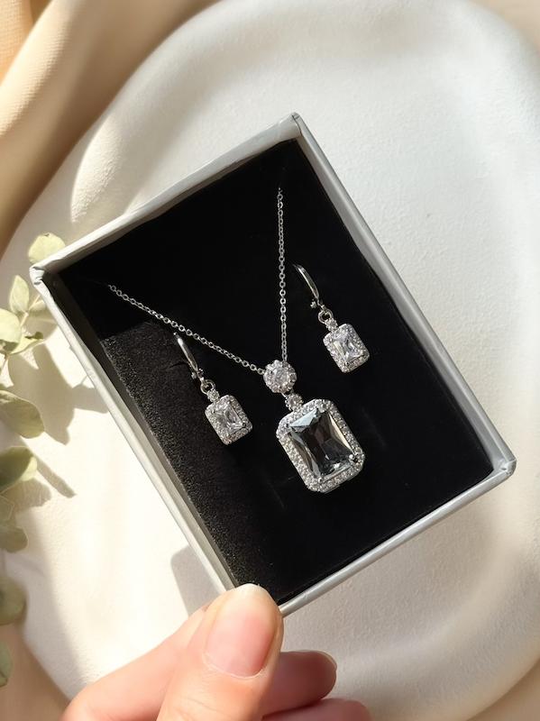 نیمست جواهری رینا