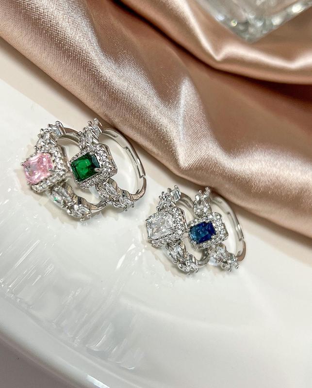 انگشتر جواهری مربعی