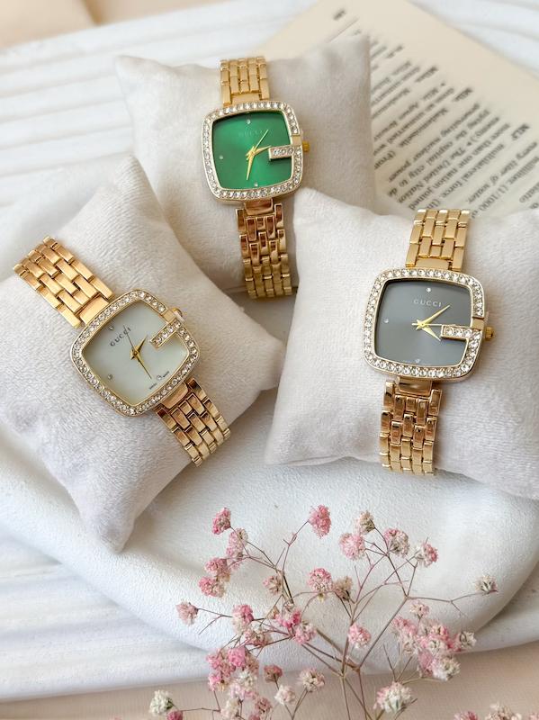 ساعت زنانه گوچی Gucci ( طلایی )