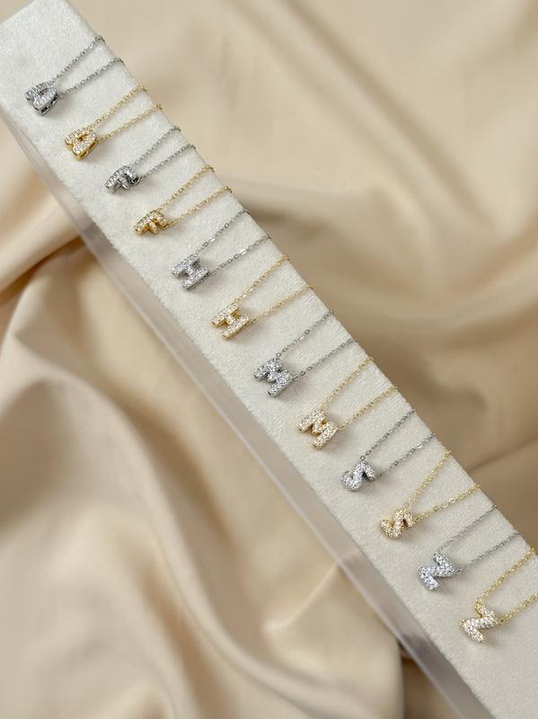 گردنبند حروف نگیندار مینیمال