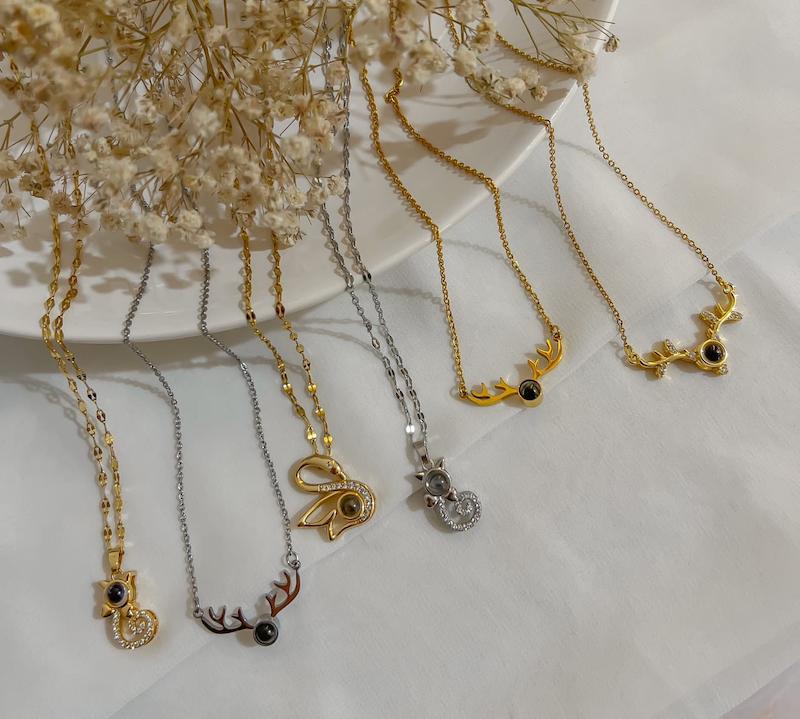 گردنبند دوست دارم به صد زبان دنیا