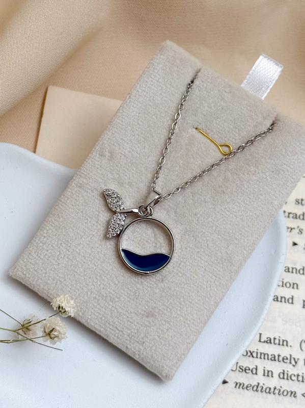 گردنبند دم وال و دریا