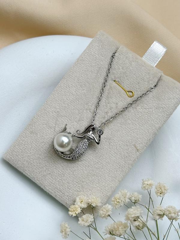 گردنبند جواهری پری دریایی و مروارید 