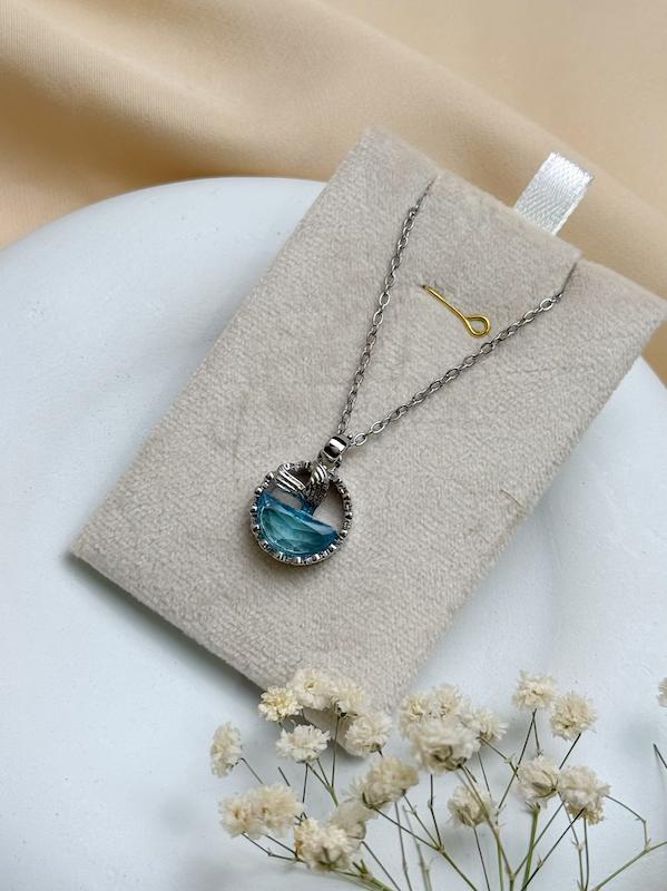 گردنبند دم وال و موج 