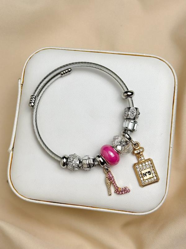 دستبند پاندورا کفش نگیندار