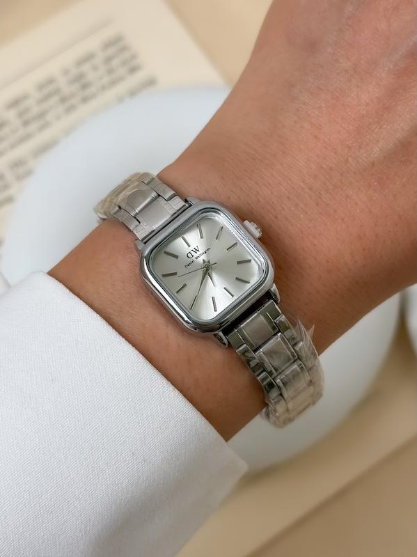 ساعت دنیل ولینگتون مربعی DW 