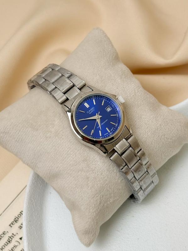 ساعت زنانه کاسیو نقره ای صفحه آبی اقیانوسی