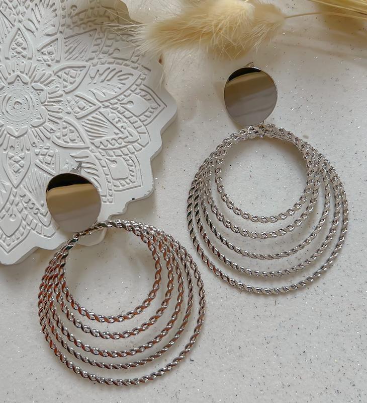 گوشواره حلقه ی بافت