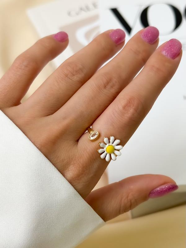 انگشتر زنانه بابونه و نگین 