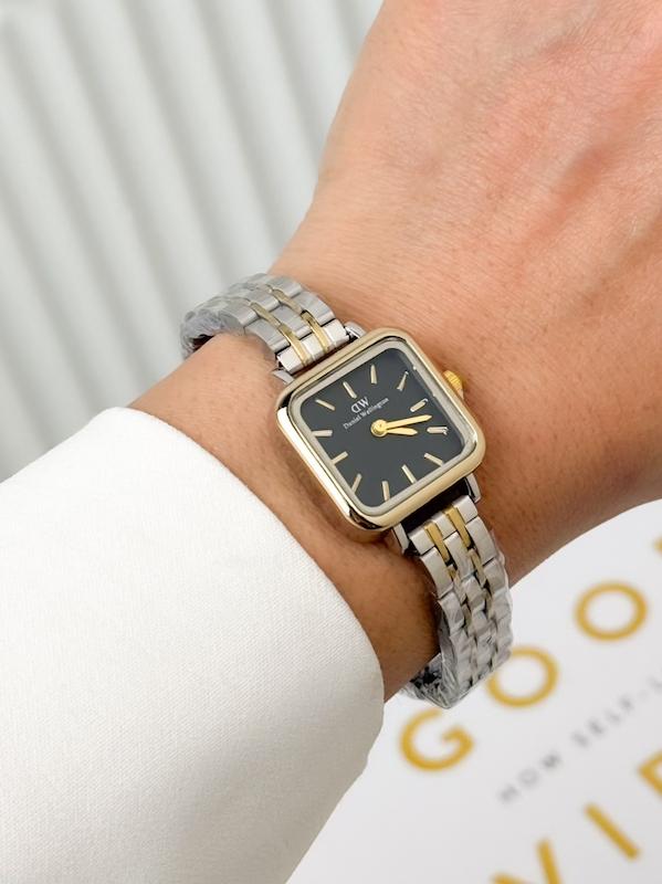 ساعت زنانه DWدنیل ولینگتون مربعی ( سری طلایی نقره ای  )