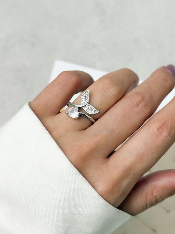 انگشتر جواهری دم وال و قلب