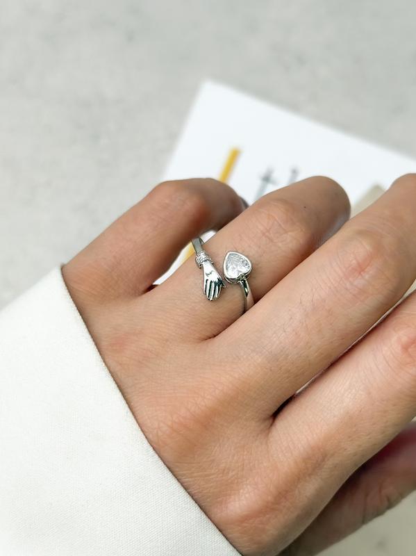 انگشتر زنانه قلب و آغوش