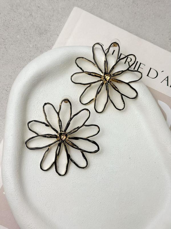 گوشواره زنانه گل