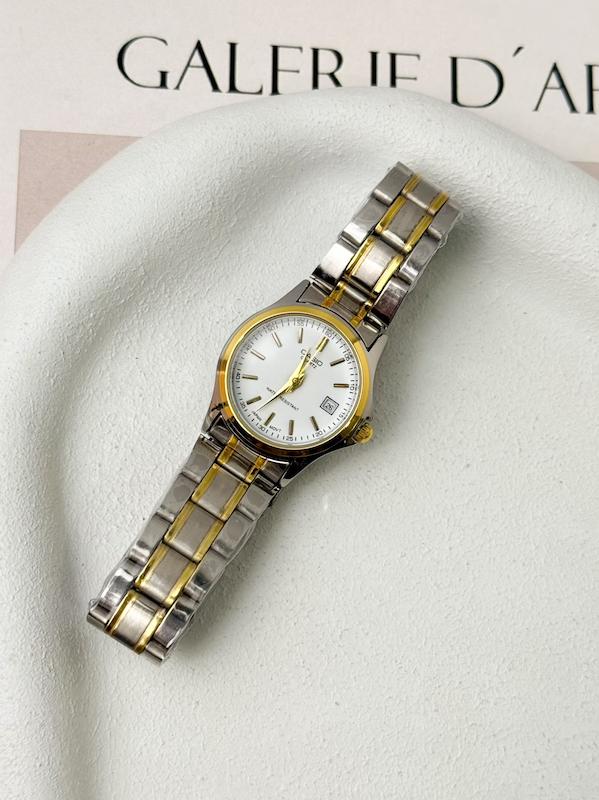 کاسیو زنانه نقره ای طلایی صفحه سفید