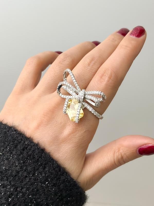 انگشتر جواهری زنانه نگیندار 