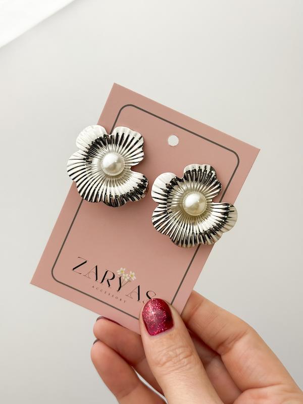 گوشواره زنانه گل و مروارید