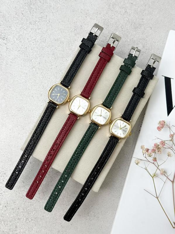 ساعت چرم زنانه نایدو مینیمال