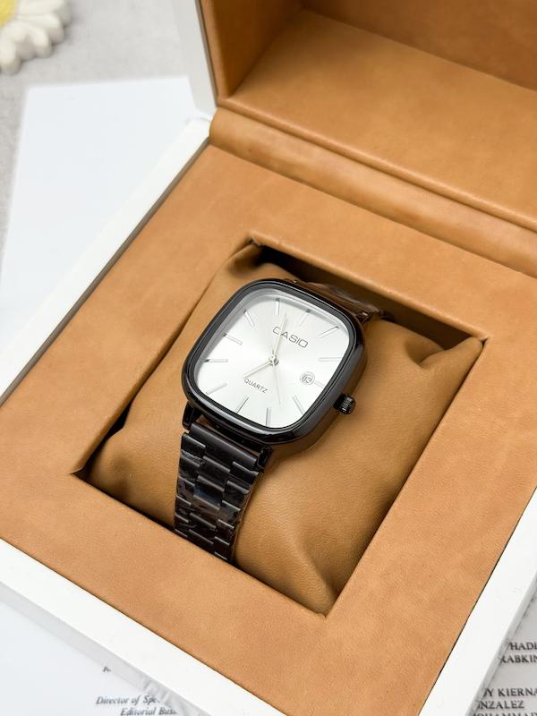 ساعت کلاسیک اولدمانی ( مشکی نقره ای  )