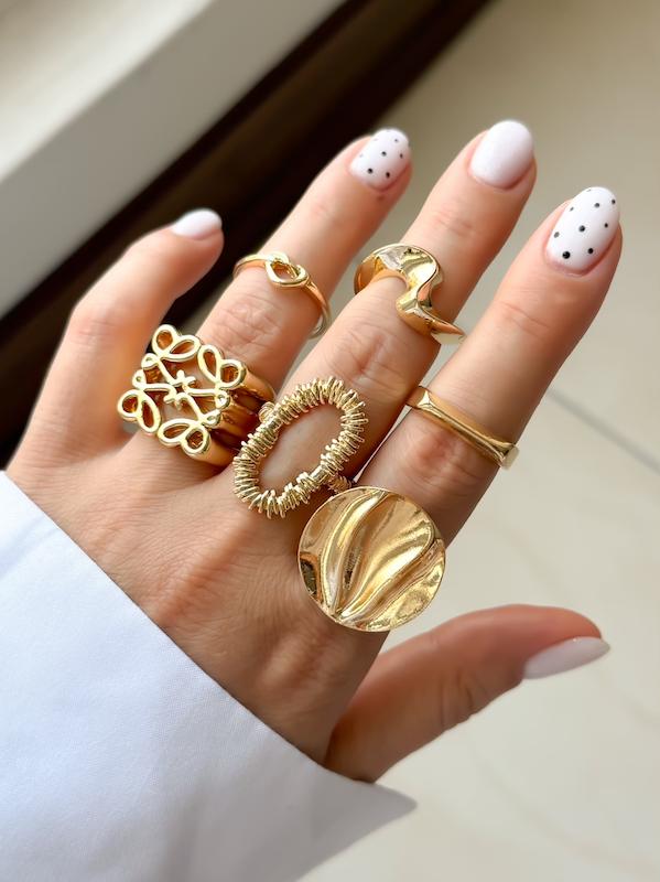 انگشتر پکی زنانه لوئوه طلایی و نقره ای Loewe