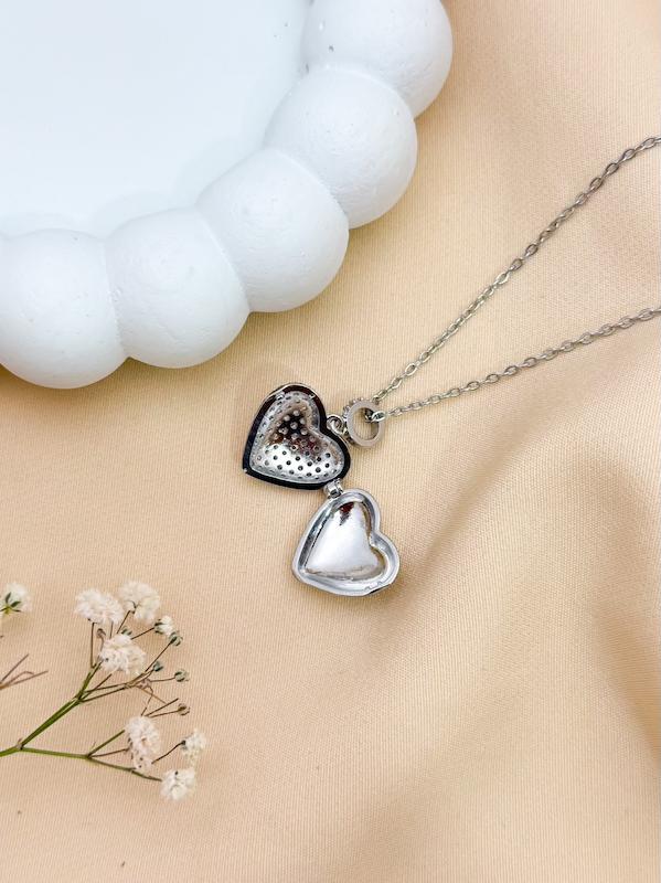 گردنبند زنانه لاکت قلب نگیندار