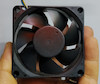 فن خنک‌کننده DC براشلس Y.S.Tech مدل FD127025MB سایز 7×7×2.5cm