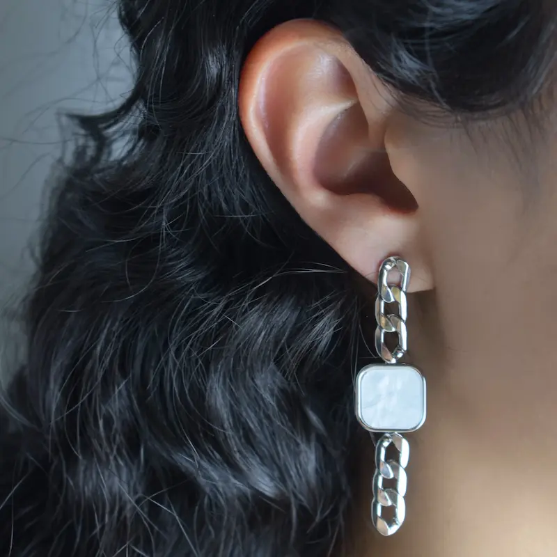 گوشوار پایه نقره صدفی کد39