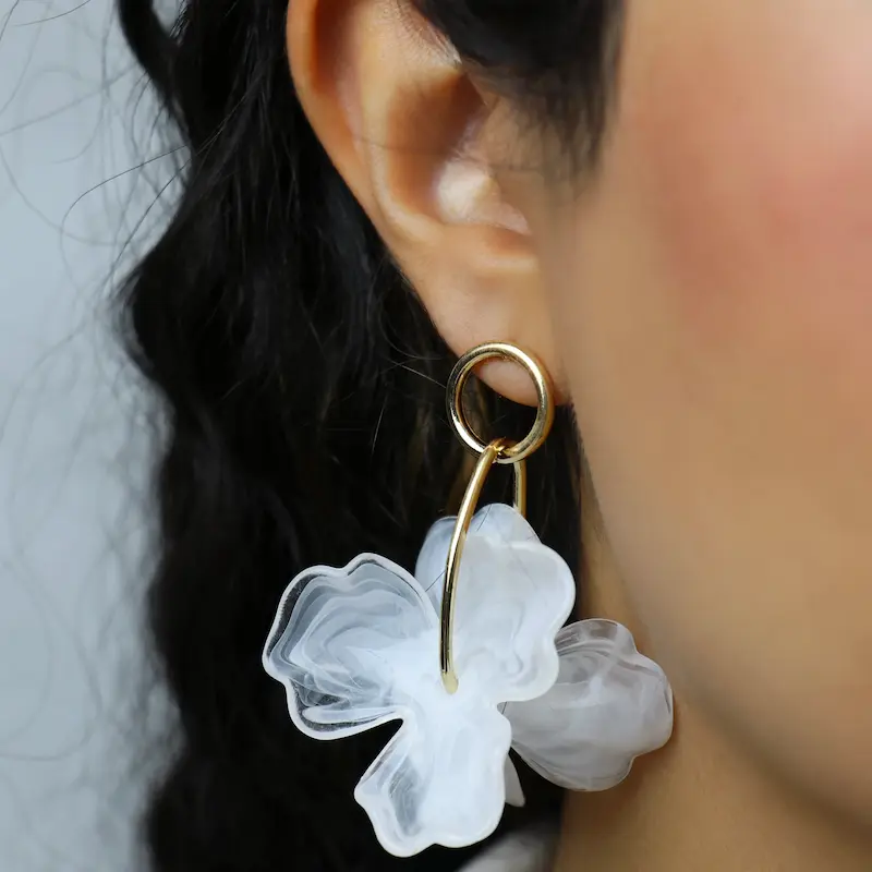 گوشوار آویز دار طرح گلبرگ کد67