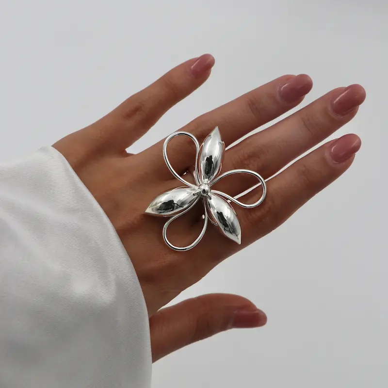 انگشتر فشن طرح گلبرگ کد114