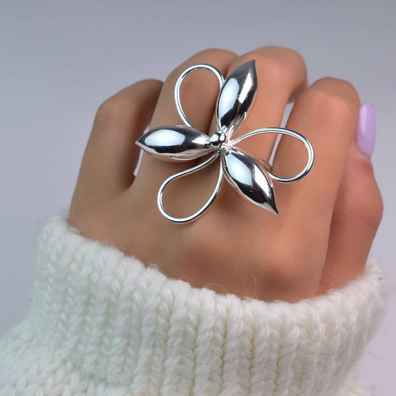 انگشتر فشن طرح گلبرگ کد114