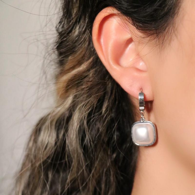 گوشوار مرواریدی طرح مکعب کد37